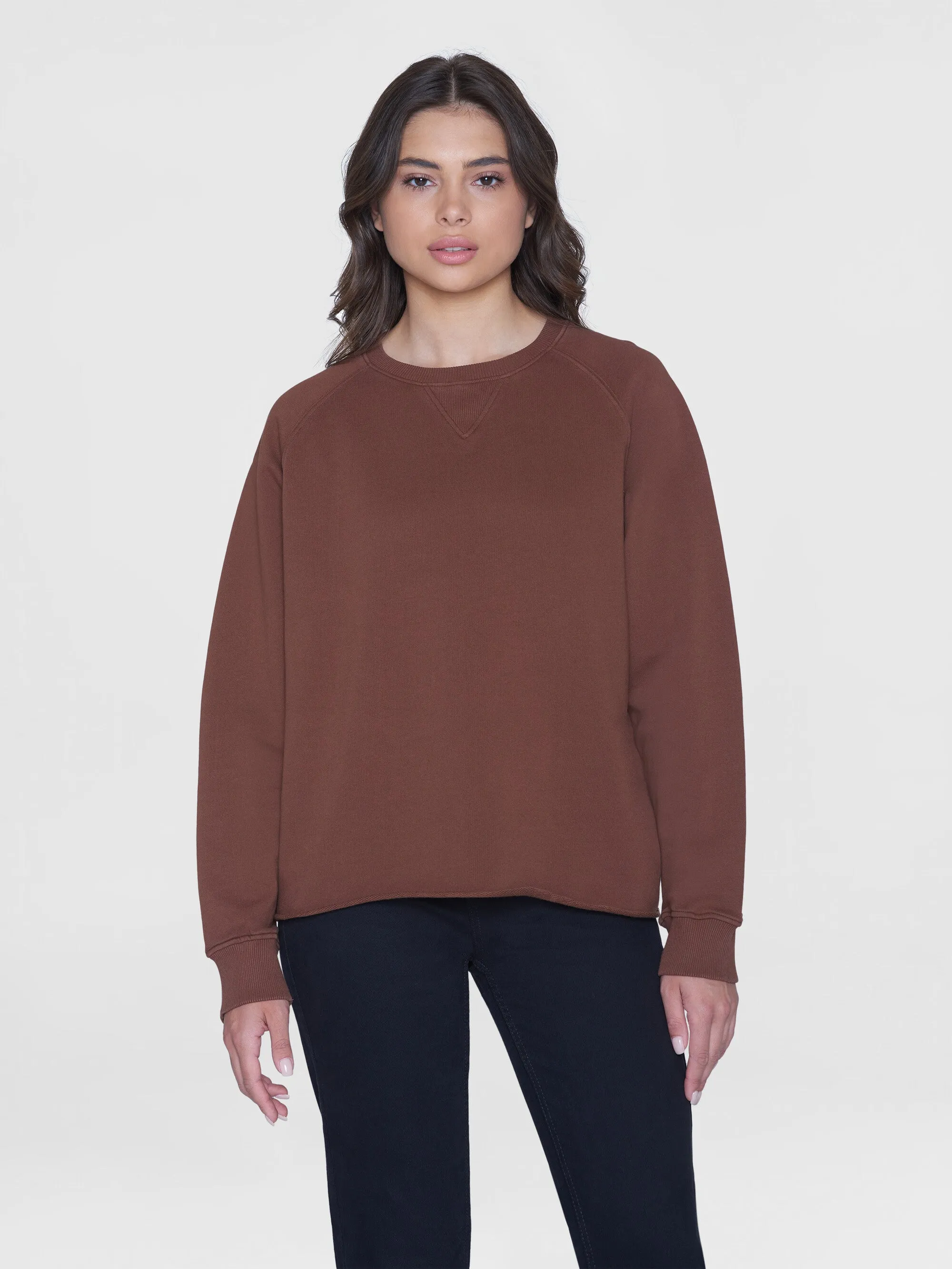 Loose reactive dyed long ragland sleeve raw edges sweat - GOTS/Vegan - Tiramisu