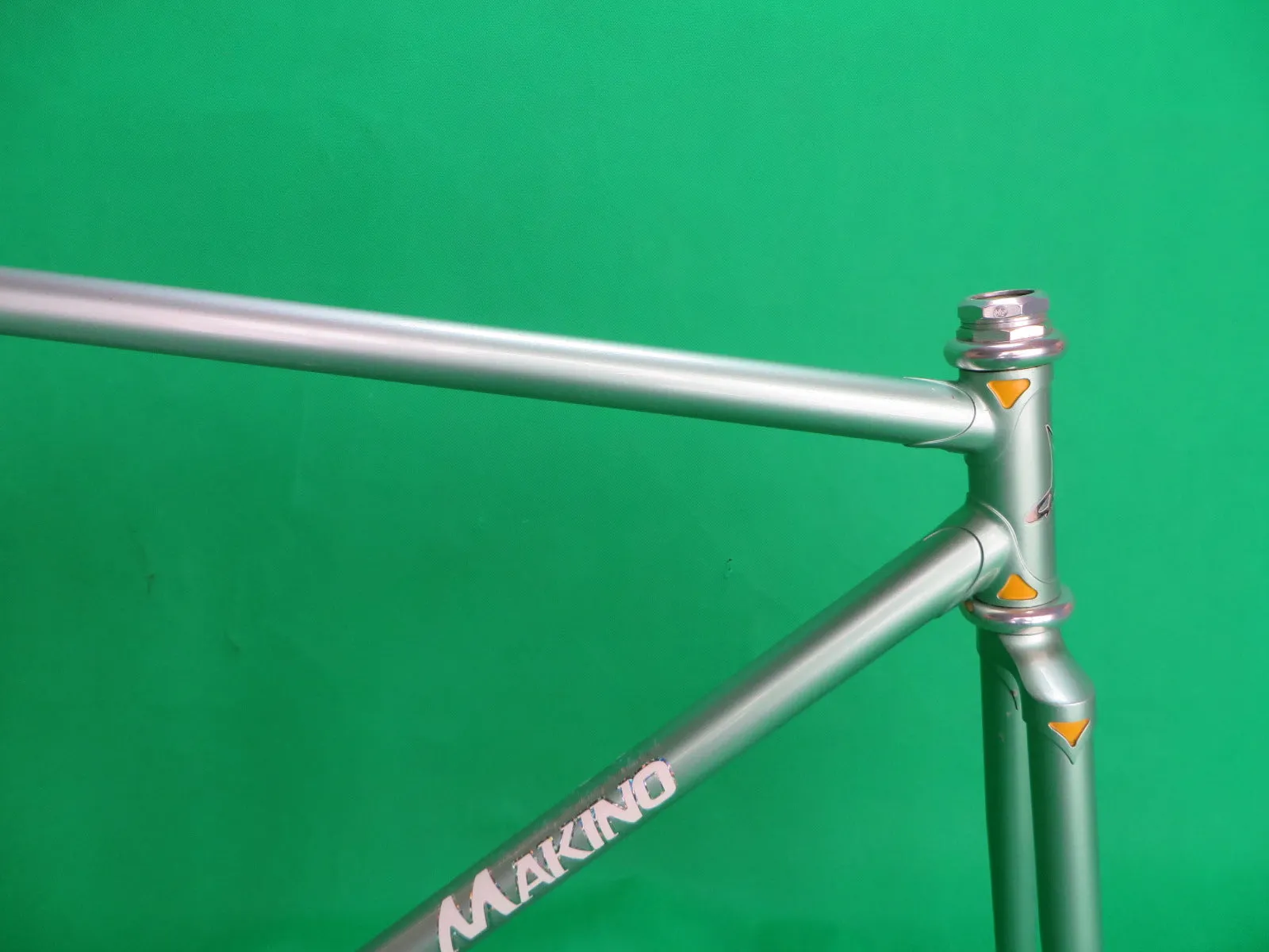 Makino // Ice Green / Silver Metallic Fade // 50cm