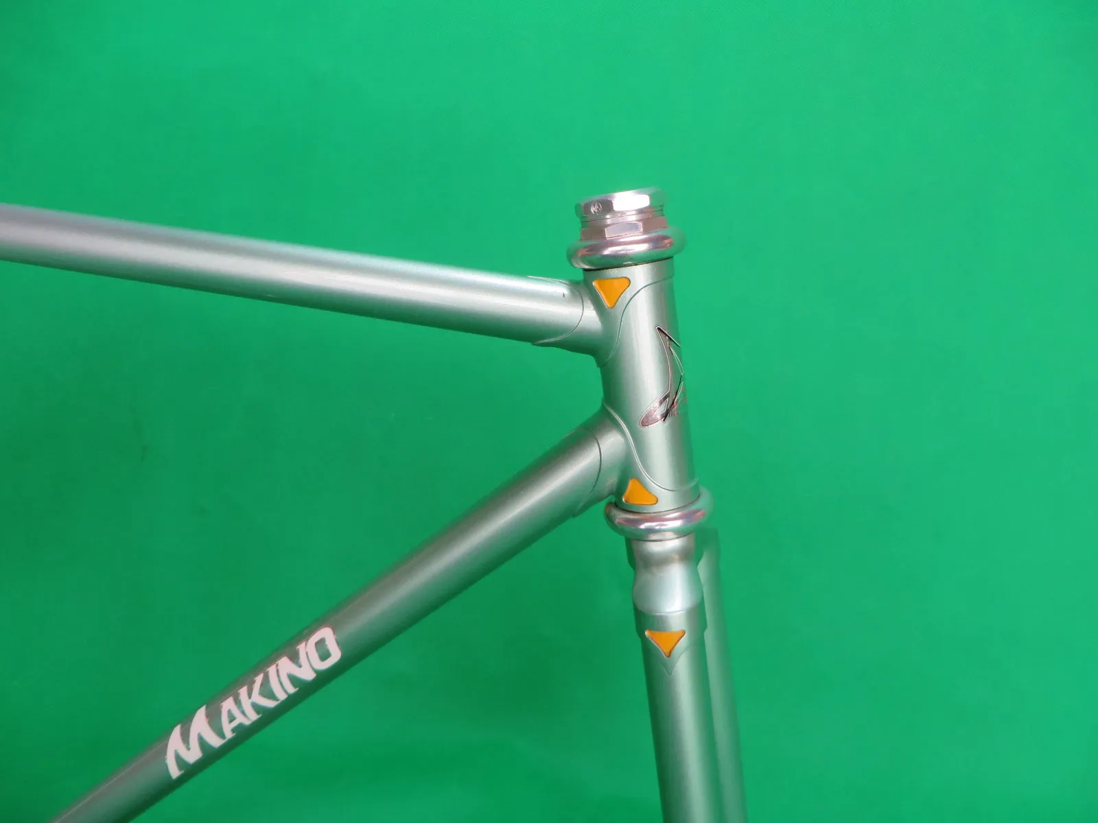 Makino // Ice Green / Silver Metallic Fade // 50cm